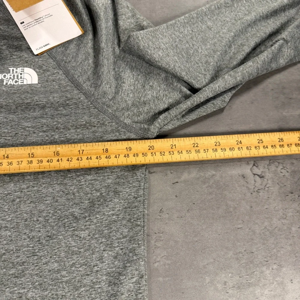 The North Face Breeze Shirt Men Small Grey Long Sleeve FlashDry Gym Hiking Train